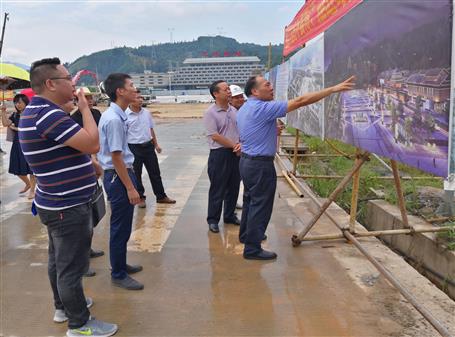 焦耀光到三江南站廣場旅游綜合體項目調(diào)研